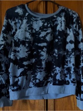 Target Art Class Girls XXL (16/18) Grey Blue Cloud Tie-Dye Cropped Sweatshirt